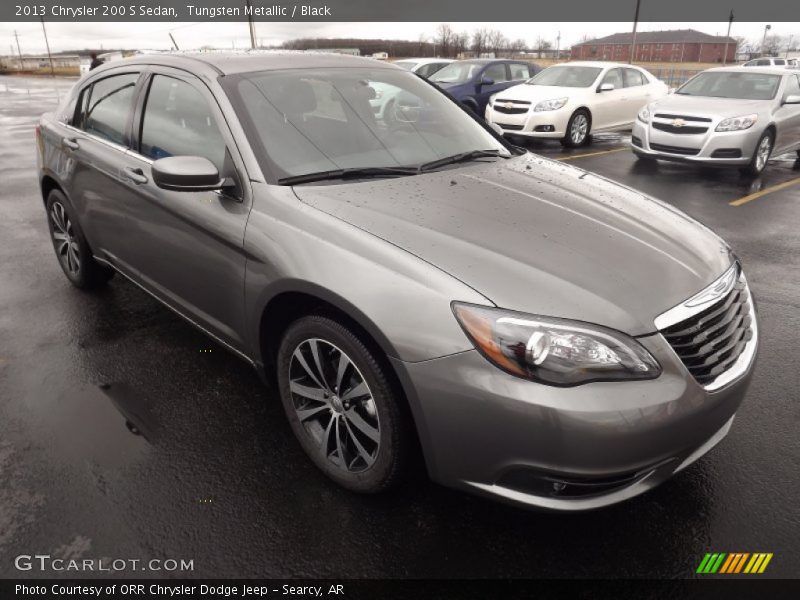 Tungsten Metallic / Black 2013 Chrysler 200 S Sedan