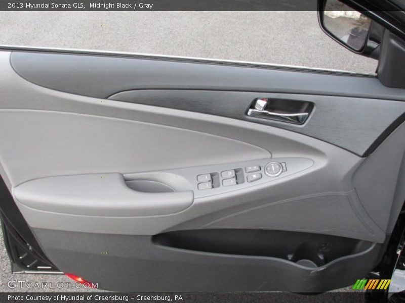 Midnight Black / Gray 2013 Hyundai Sonata GLS