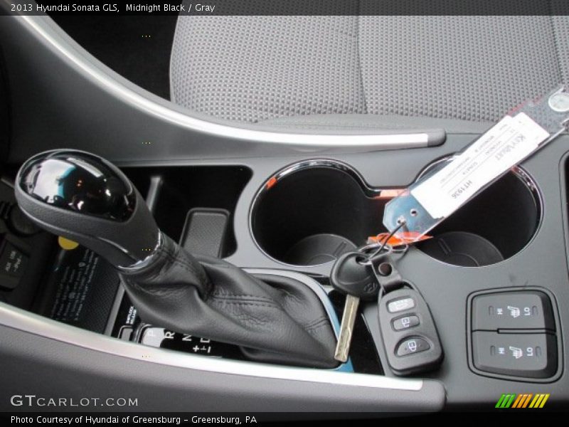 Midnight Black / Gray 2013 Hyundai Sonata GLS