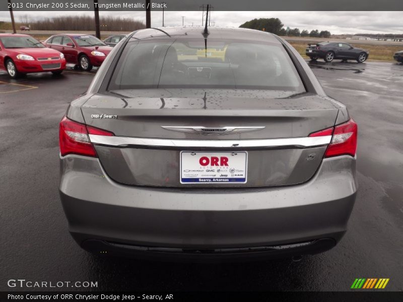 Tungsten Metallic / Black 2013 Chrysler 200 S Sedan