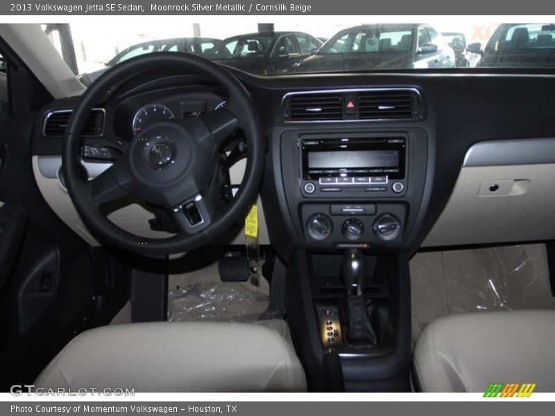 Moonrock Silver Metallic / Cornsilk Beige 2013 Volkswagen Jetta SE Sedan