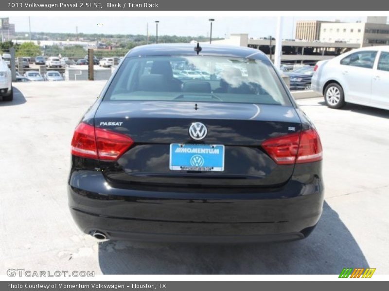 Black / Titan Black 2013 Volkswagen Passat 2.5L SE