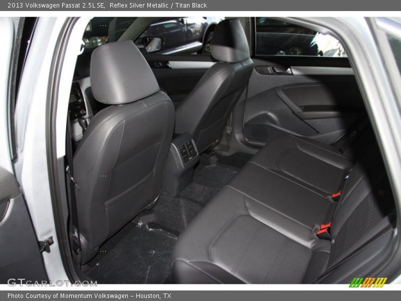 Reflex Silver Metallic / Titan Black 2013 Volkswagen Passat 2.5L SE
