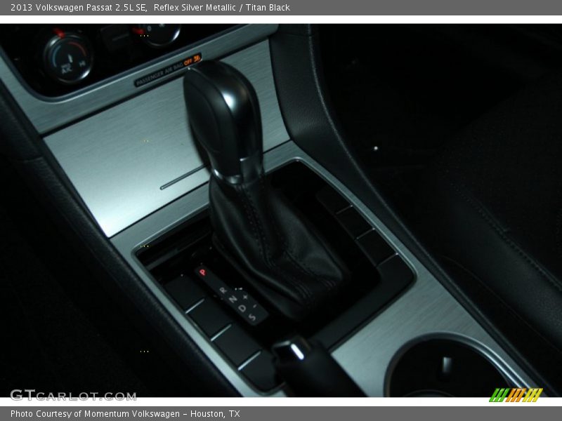 Reflex Silver Metallic / Titan Black 2013 Volkswagen Passat 2.5L SE