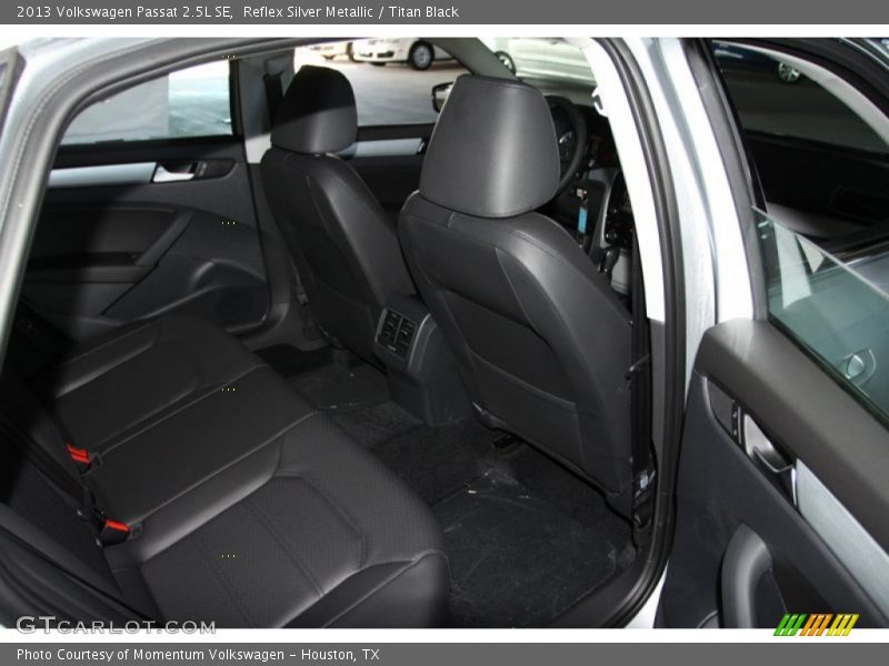 Reflex Silver Metallic / Titan Black 2013 Volkswagen Passat 2.5L SE