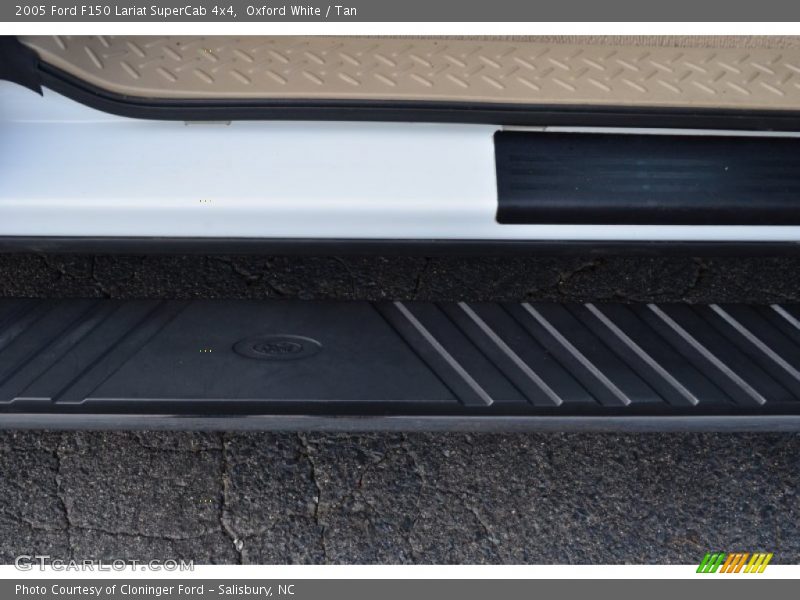 Oxford White / Tan 2005 Ford F150 Lariat SuperCab 4x4