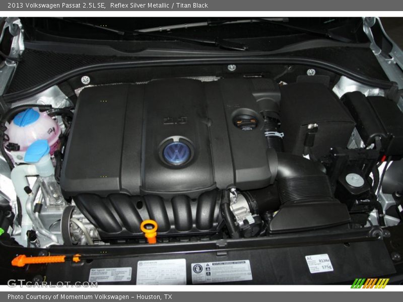 Reflex Silver Metallic / Titan Black 2013 Volkswagen Passat 2.5L SE
