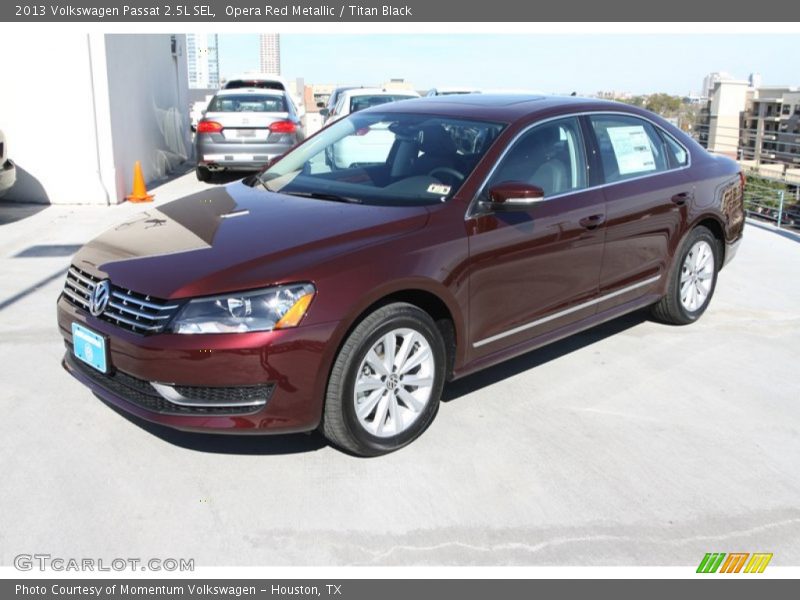 Front 3/4 View of 2013 Passat 2.5L SEL