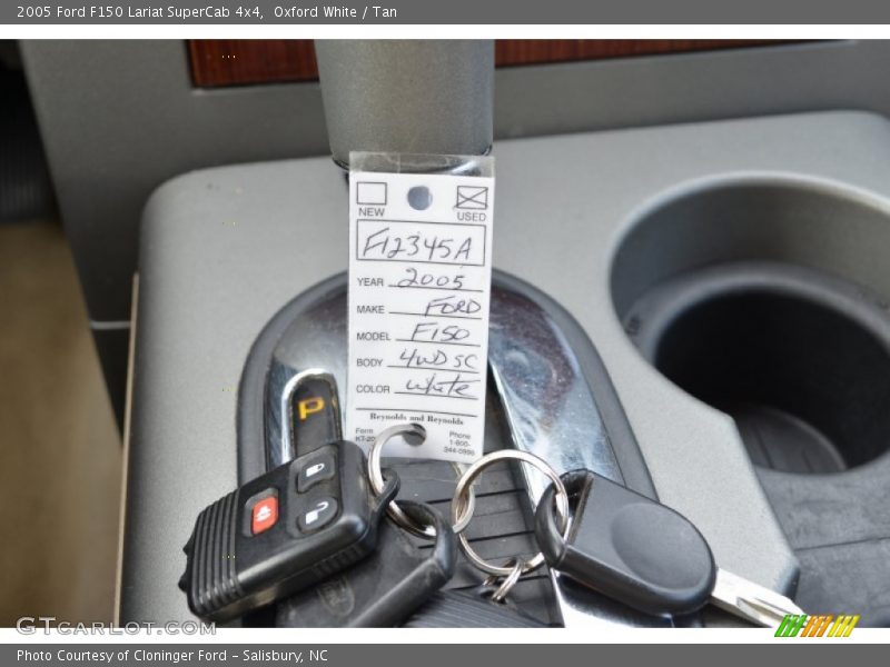 Oxford White / Tan 2005 Ford F150 Lariat SuperCab 4x4