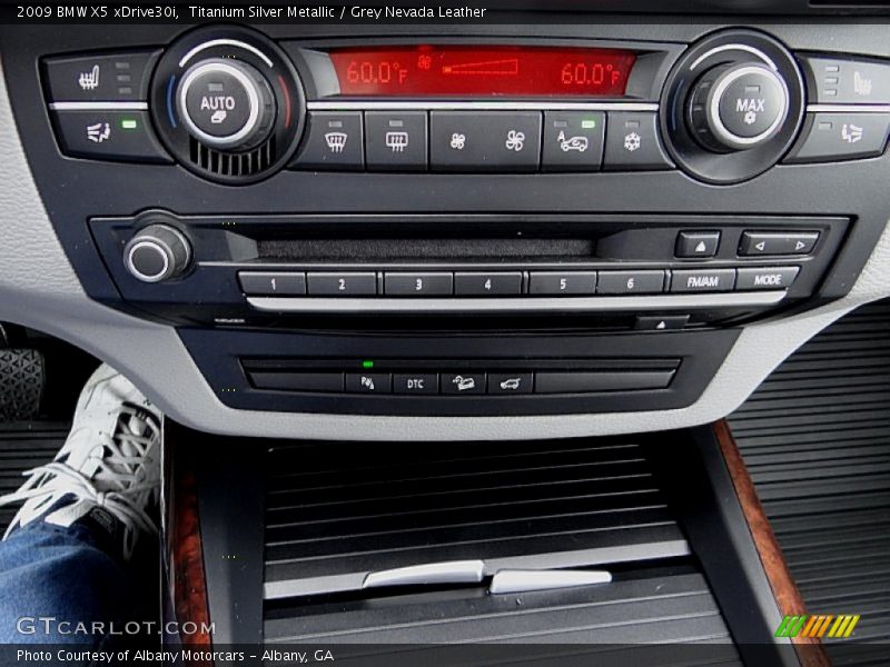 Titanium Silver Metallic / Grey Nevada Leather 2009 BMW X5 xDrive30i