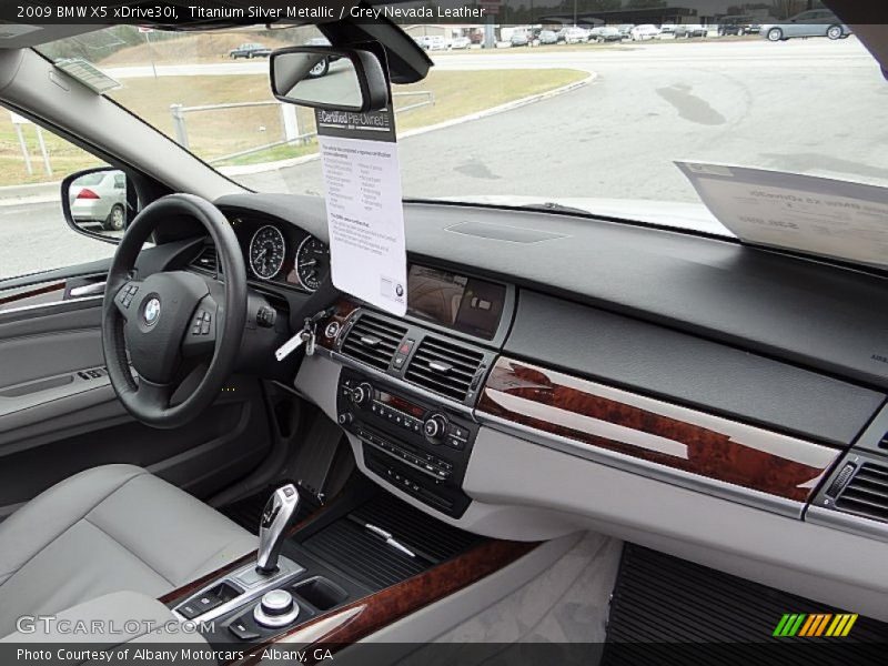 Titanium Silver Metallic / Grey Nevada Leather 2009 BMW X5 xDrive30i