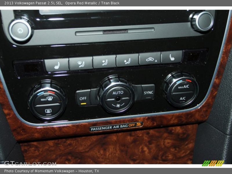 Controls of 2013 Passat 2.5L SEL