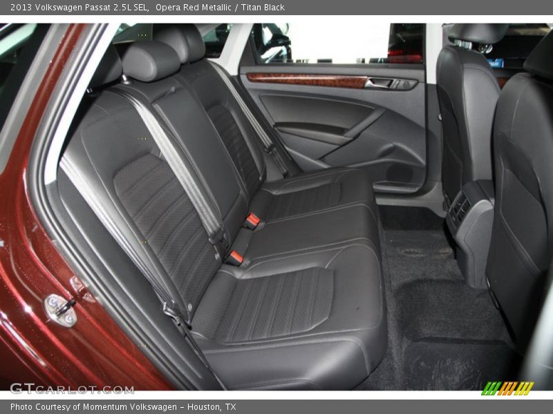 Opera Red Metallic / Titan Black 2013 Volkswagen Passat 2.5L SEL