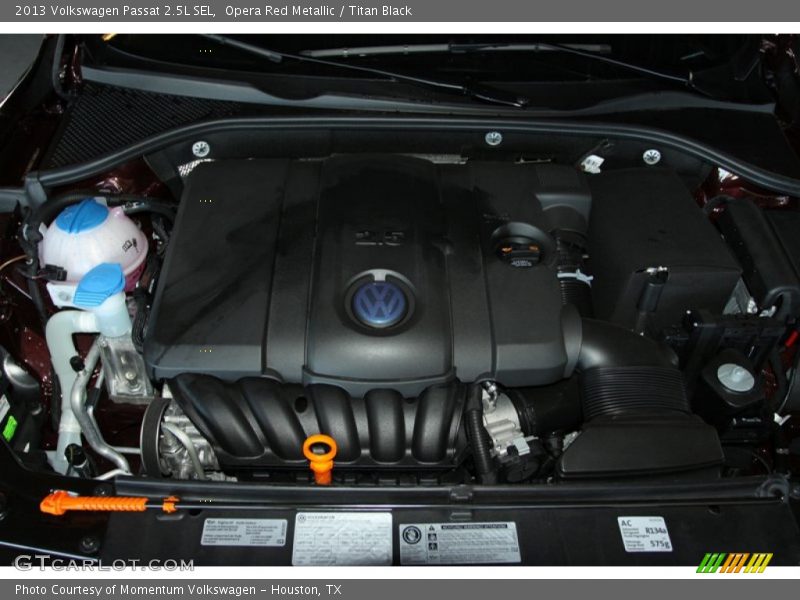 Opera Red Metallic / Titan Black 2013 Volkswagen Passat 2.5L SEL