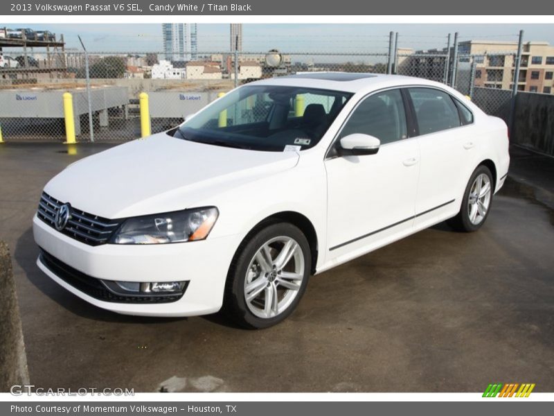 Candy White / Titan Black 2013 Volkswagen Passat V6 SEL