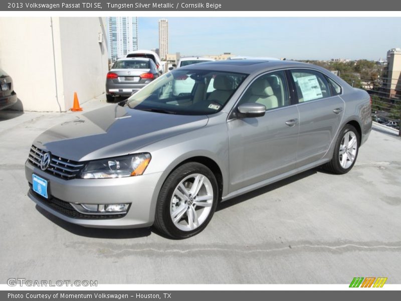 Front 3/4 View of 2013 Passat TDI SE