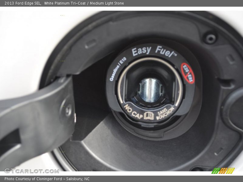 White Platinum Tri-Coat / Medium Light Stone 2013 Ford Edge SEL