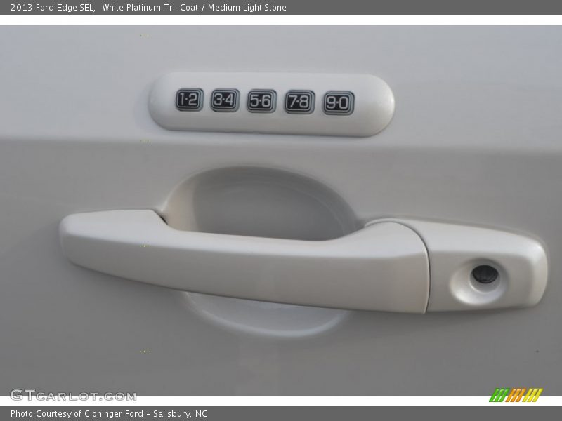 White Platinum Tri-Coat / Medium Light Stone 2013 Ford Edge SEL