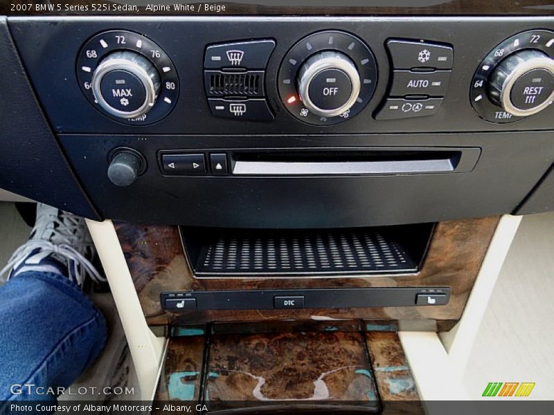 Controls of 2007 5 Series 525i Sedan