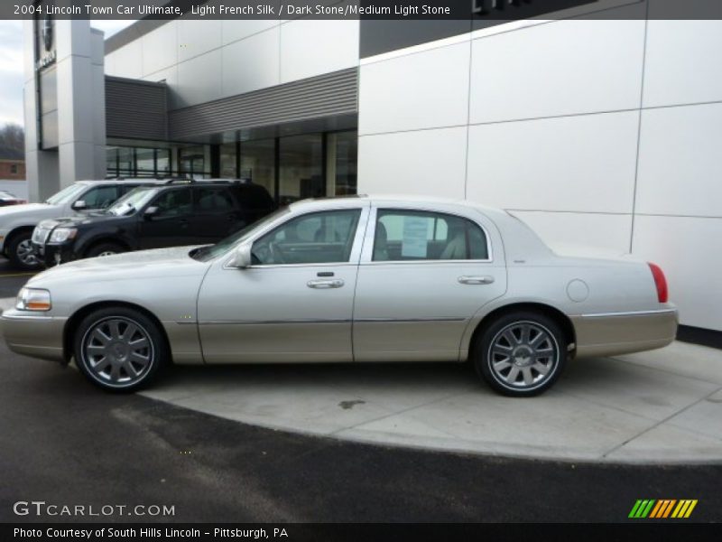 Light French Silk / Dark Stone/Medium Light Stone 2004 Lincoln Town Car Ultimate