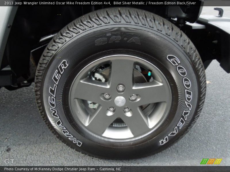 2013 Wrangler Unlimited Oscar Mike Freedom Edition 4x4 Wheel