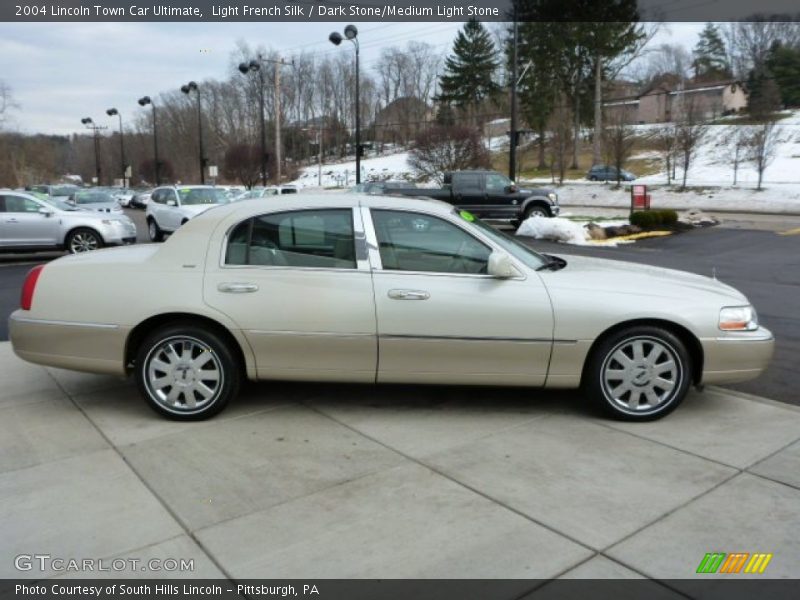 Light French Silk / Dark Stone/Medium Light Stone 2004 Lincoln Town Car Ultimate