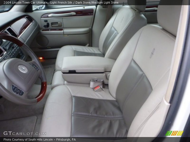 Front Seat of 2004 Town Car Ultimate