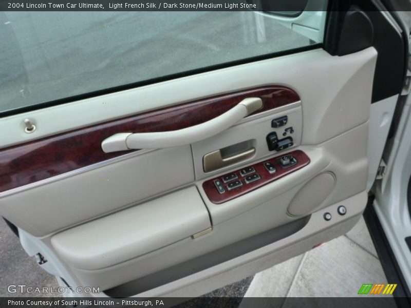 Door Panel of 2004 Town Car Ultimate