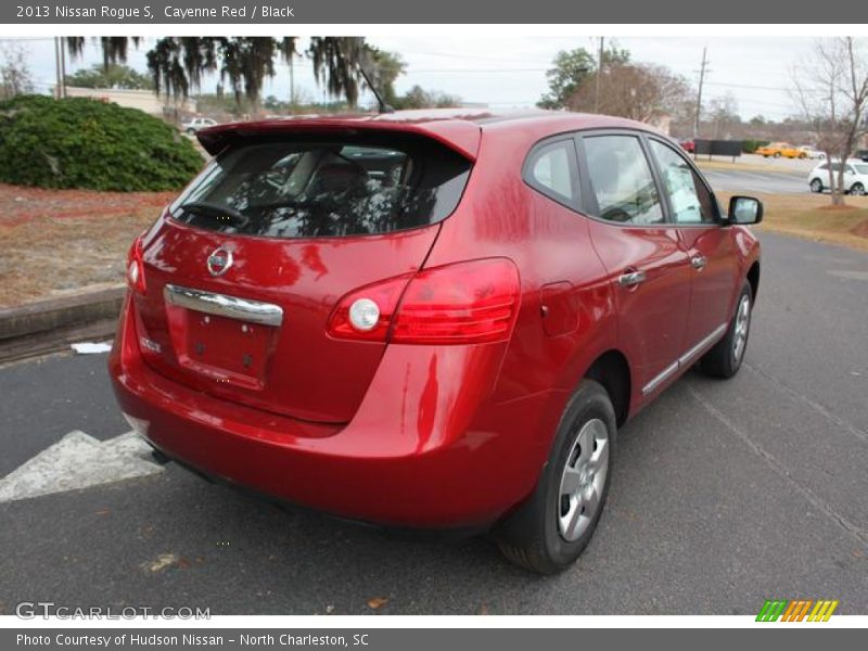 Cayenne Red / Black 2013 Nissan Rogue S