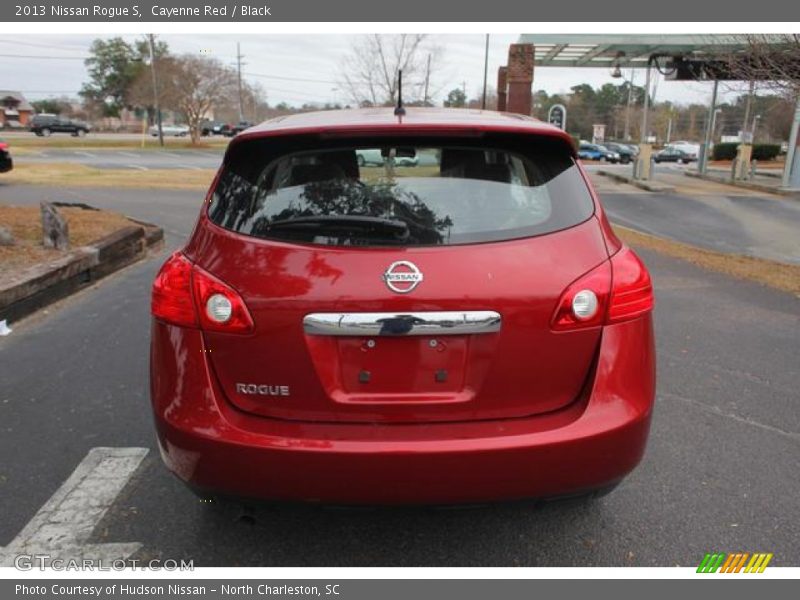 Cayenne Red / Black 2013 Nissan Rogue S