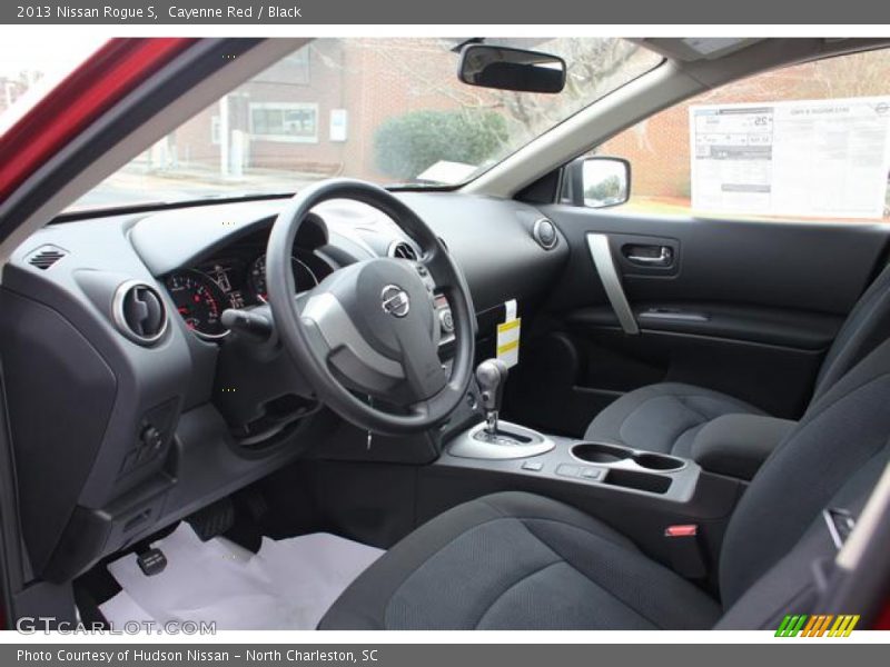 Cayenne Red / Black 2013 Nissan Rogue S