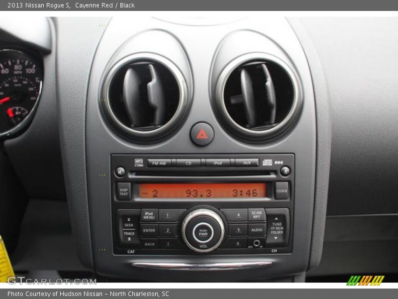 Cayenne Red / Black 2013 Nissan Rogue S