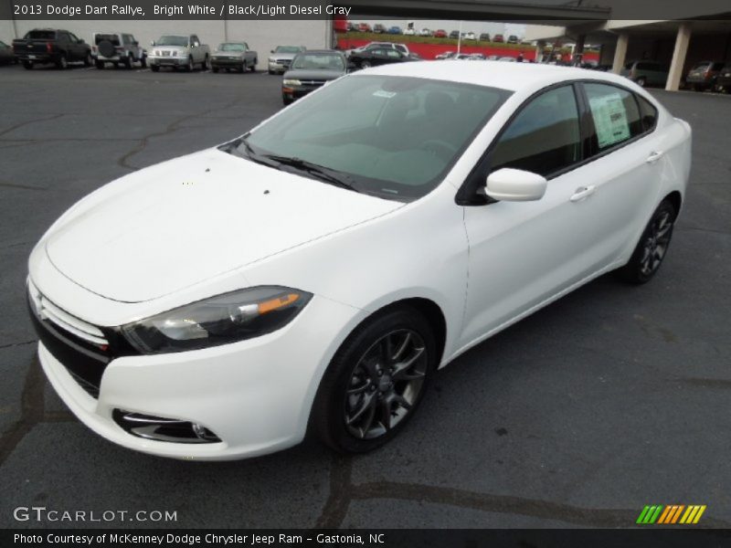 Bright White / Black/Light Diesel Gray 2013 Dodge Dart Rallye