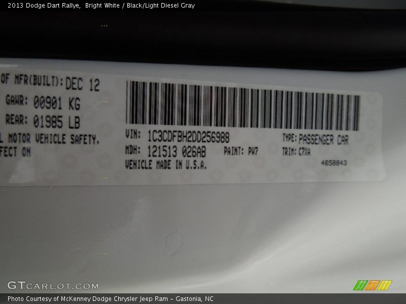 Bright White / Black/Light Diesel Gray 2013 Dodge Dart Rallye