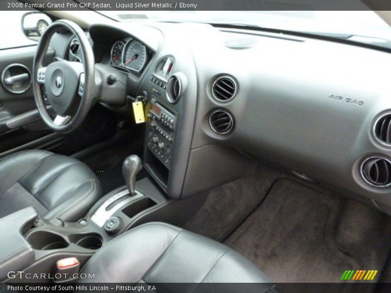 Dashboard of 2008 Grand Prix GXP Sedan