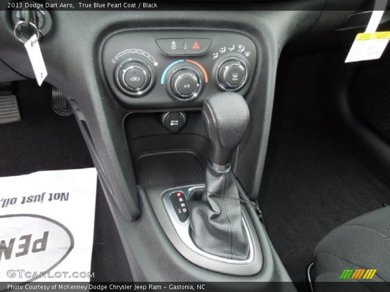 True Blue Pearl Coat / Black 2013 Dodge Dart Aero