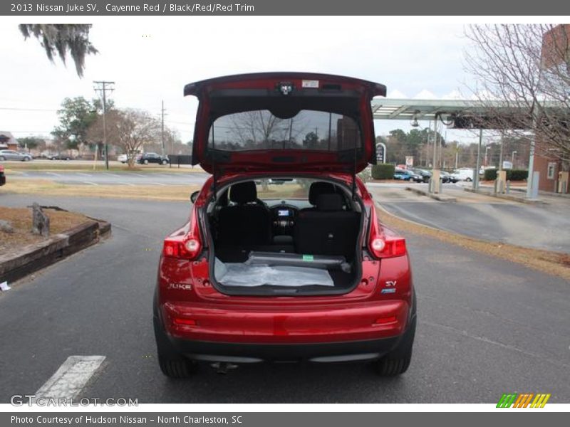 Cayenne Red / Black/Red/Red Trim 2013 Nissan Juke SV