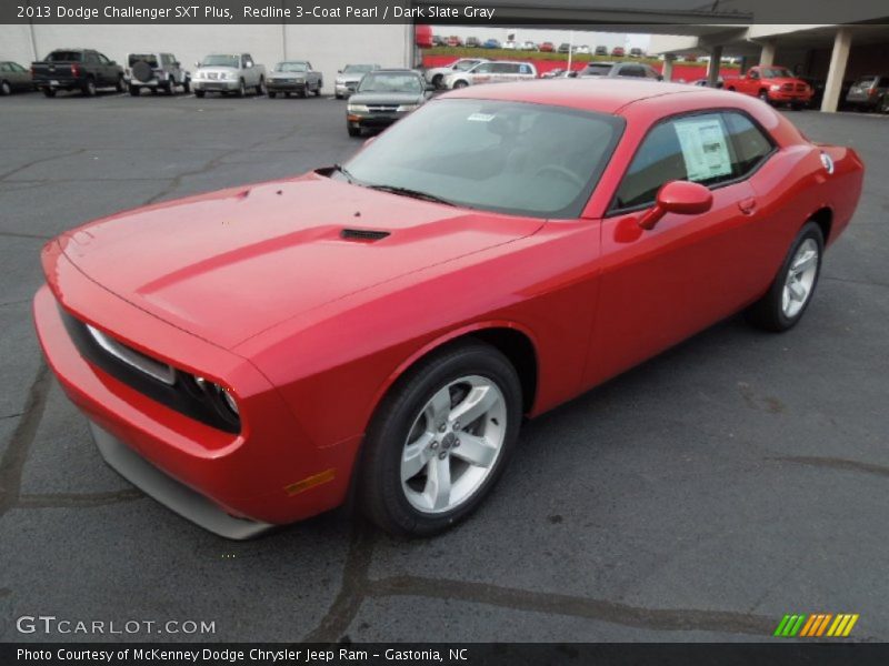 Front 3/4 View of 2013 Challenger SXT Plus