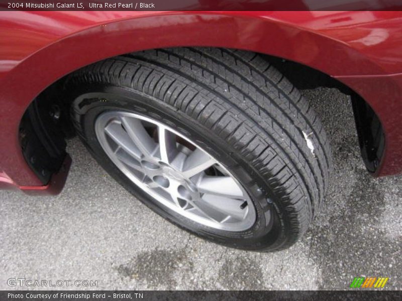 Ultra Red Pearl / Black 2004 Mitsubishi Galant LS