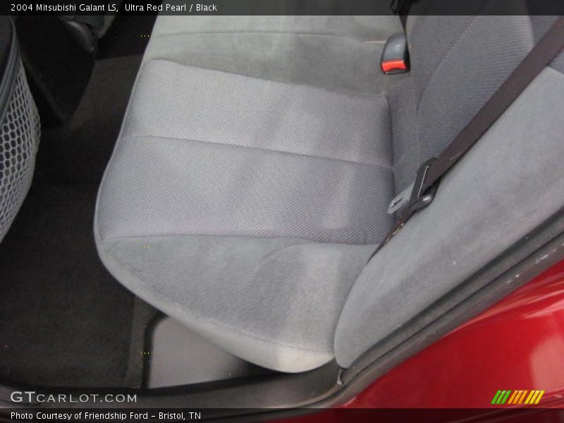 Ultra Red Pearl / Black 2004 Mitsubishi Galant LS