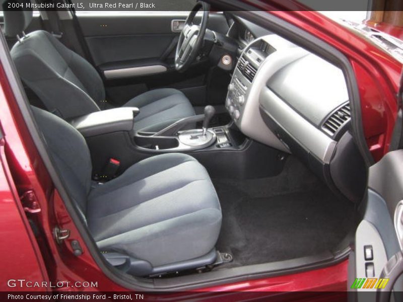  2004 Galant LS Black Interior