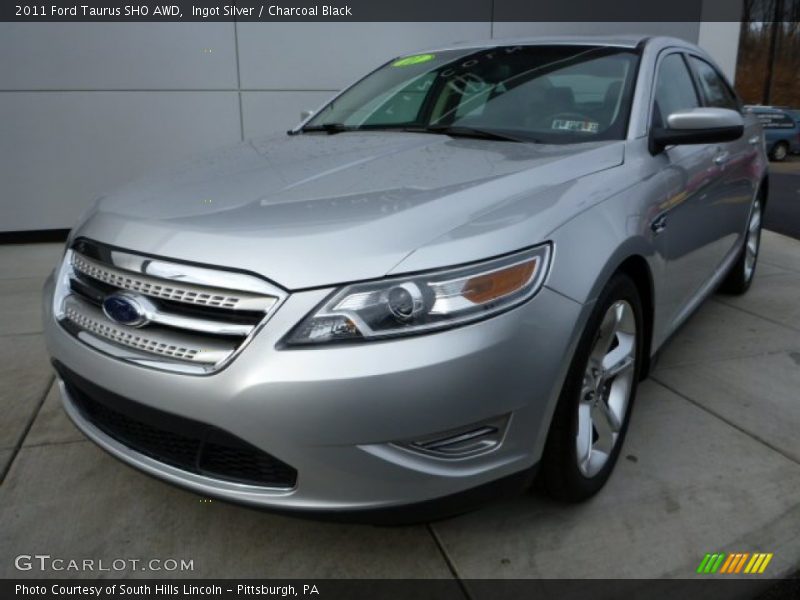 Ingot Silver / Charcoal Black 2011 Ford Taurus SHO AWD