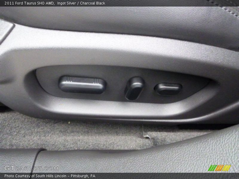 Ingot Silver / Charcoal Black 2011 Ford Taurus SHO AWD