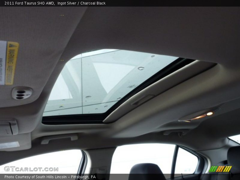 Sunroof of 2011 Taurus SHO AWD