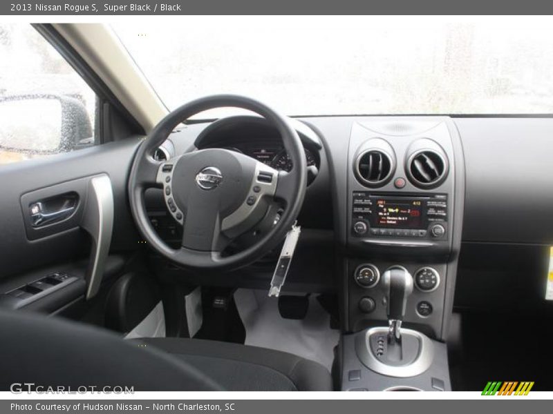 Super Black / Black 2013 Nissan Rogue S