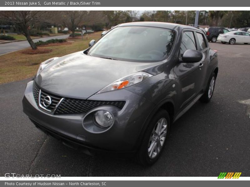 Gun Metallic / Black/Silver Trim 2013 Nissan Juke S
