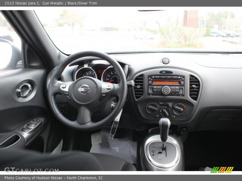 Gun Metallic / Black/Silver Trim 2013 Nissan Juke S