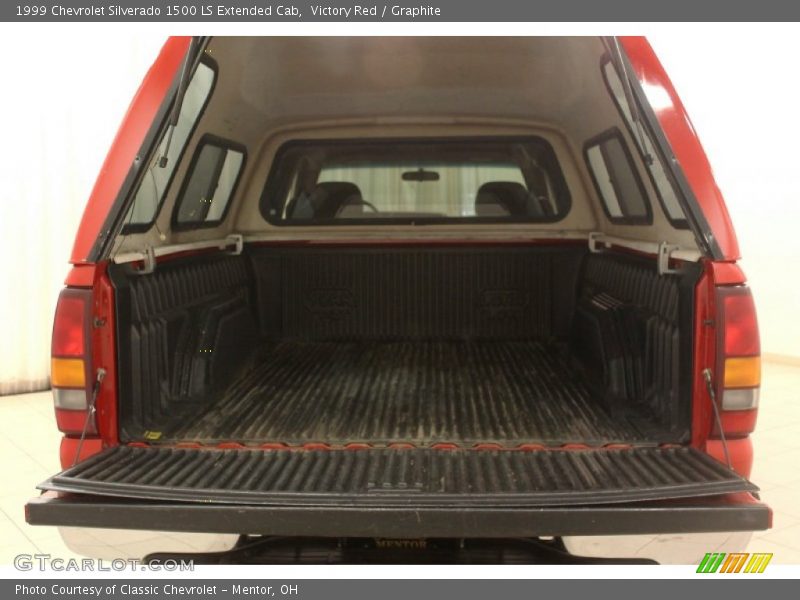 Victory Red / Graphite 1999 Chevrolet Silverado 1500 LS Extended Cab