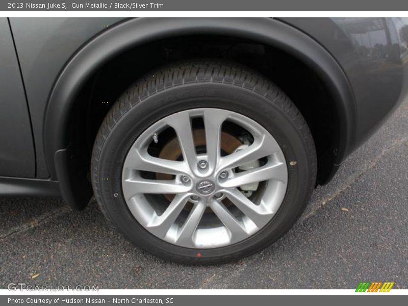 Gun Metallic / Black/Silver Trim 2013 Nissan Juke S