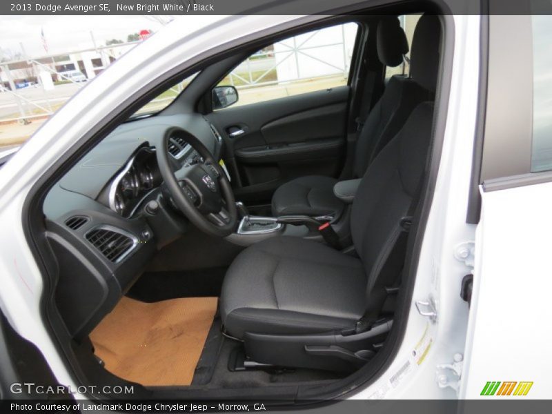 New Bright White / Black 2013 Dodge Avenger SE